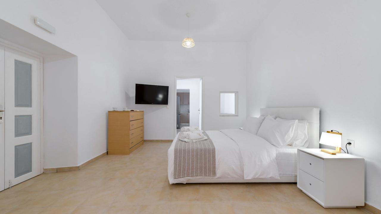 סנטוריני Iriana Suites מראה חיצוני תמונה